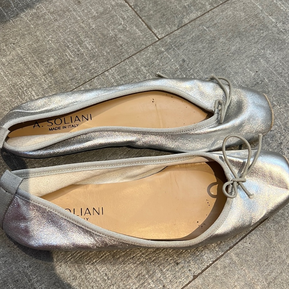 A.SOLIANI silver flats